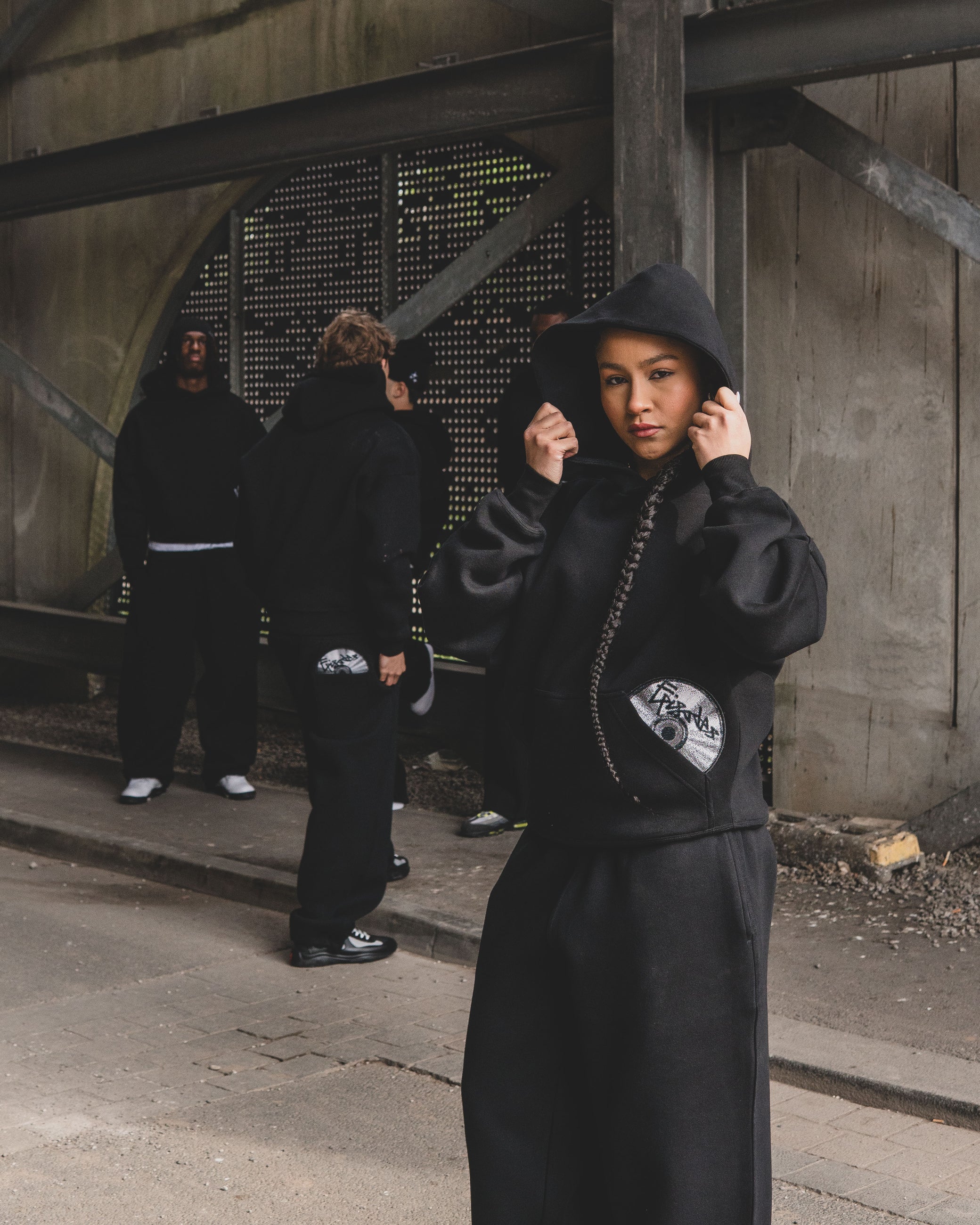 DISC HOODIE BLACK [630GSM]
